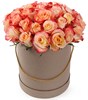 35 роз Кабаре в шляпной коробке - фото 8248